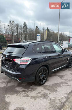 Позашляховик / Кросовер BMW iX3 2021 в 