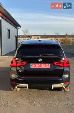 Внедорожник / Кроссовер BMW iX3 2021 в 