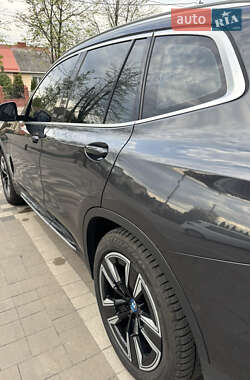 Внедорожник / Кроссовер BMW iX3 2022 в Киеве