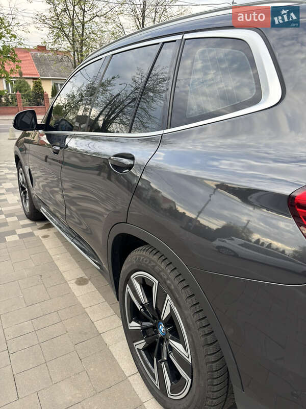 Внедорожник / Кроссовер BMW iX3 2022 в Киеве