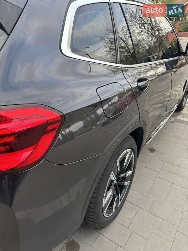 Внедорожник / Кроссовер BMW iX3 2022 в Киеве