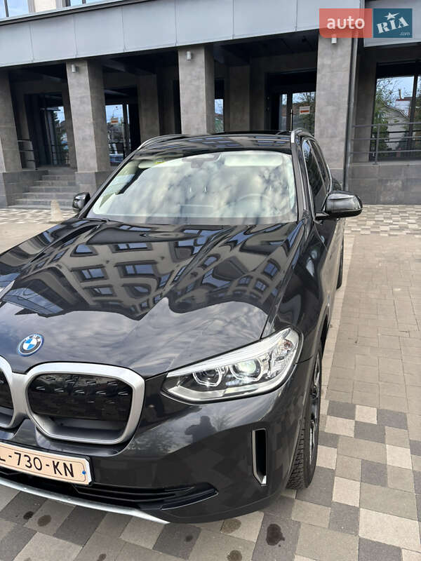 Внедорожник / Кроссовер BMW iX3 2022 в Ровно