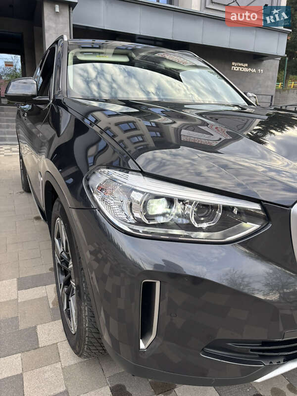 Внедорожник / Кроссовер BMW iX3 2022 в Киеве