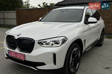 Позашляховик / Кросовер BMW iX3 2021 в 