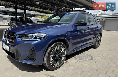 Внедорожник / Кроссовер BMW iX3 2021 в 