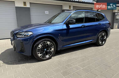 Внедорожник / Кроссовер BMW iX3 2021 в 