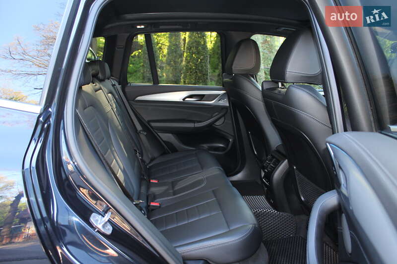 Внедорожник / Кроссовер BMW iX3 2021 в Трускавце