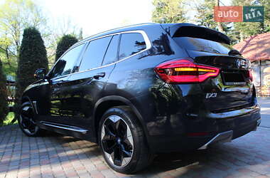Внедорожник / Кроссовер BMW iX3 2021 в 