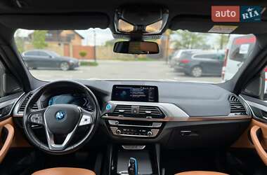 Внедорожник / Кроссовер BMW iX3 2021 в 