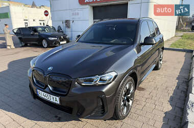 Внедорожник / Кроссовер BMW iX3 2021 в 