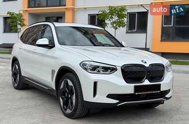 Внедорожник / Кроссовер BMW iX3 2021 в 