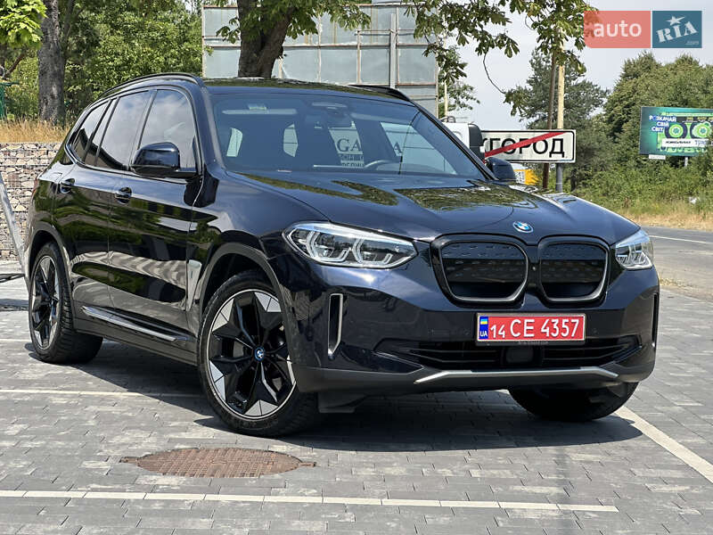 BMW iX3 2021