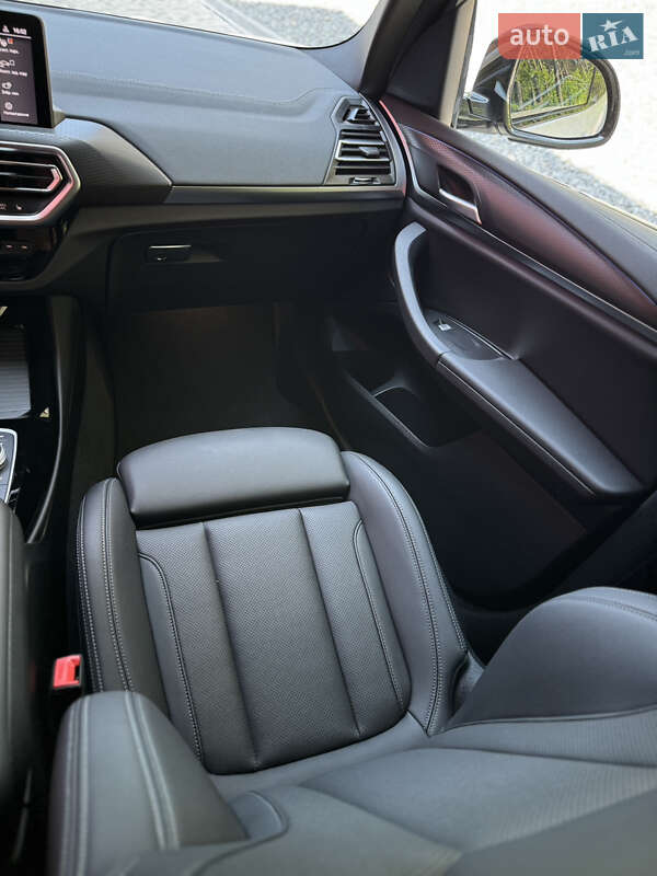 Позашляховик / Кросовер BMW iX3 2024 в Києві