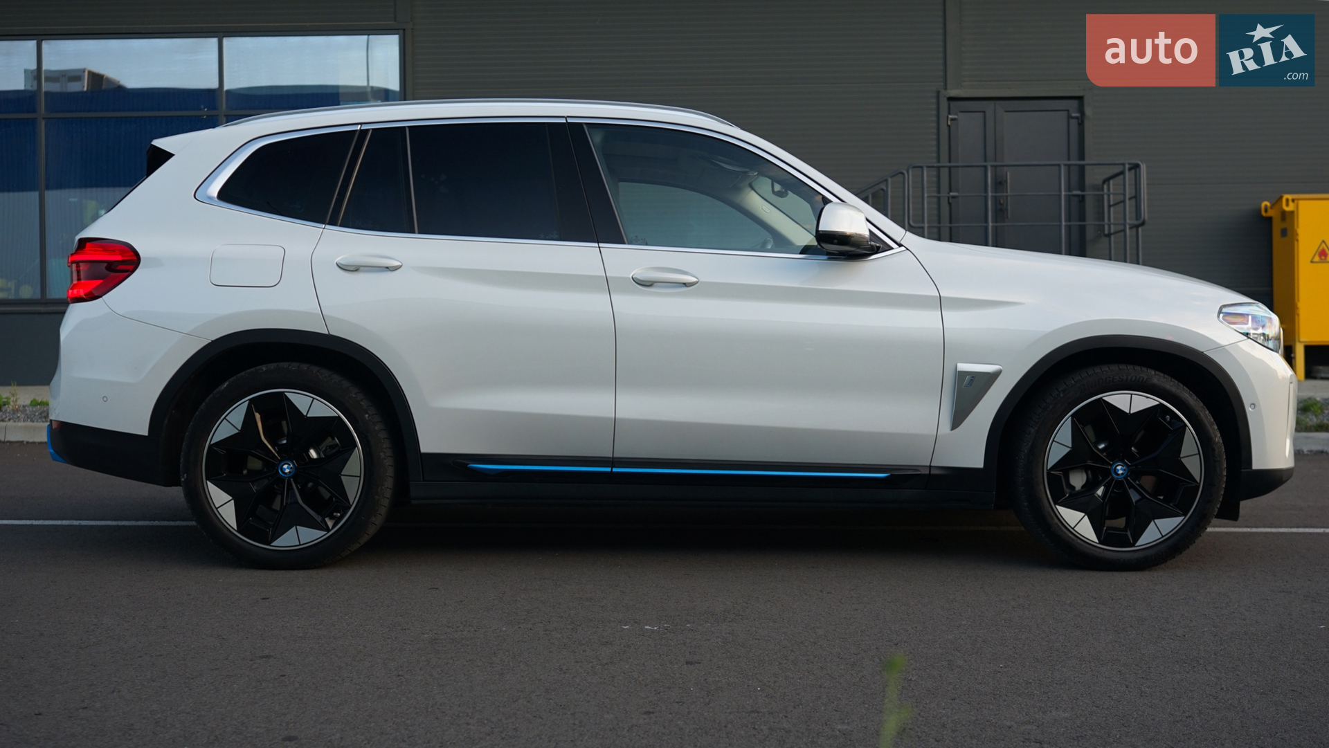 2021 BMW iX3 - мініатюра 5