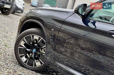 Внедорожник / Кроссовер BMW iX3 2023 в 