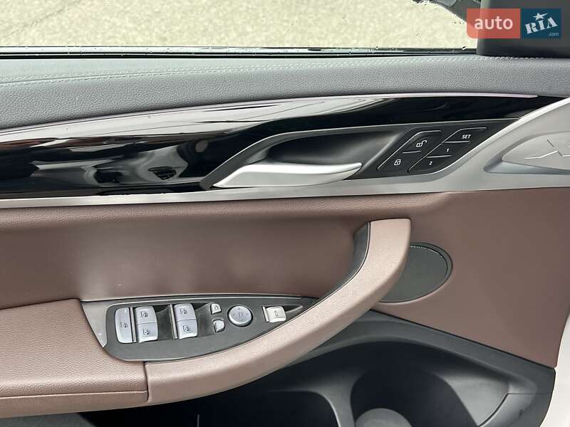 Внедорожник / Кроссовер BMW iX3 2022 в Киеве фото 16 Внедорожник / Кроссовер BMW iX3 2022 в Киеве
