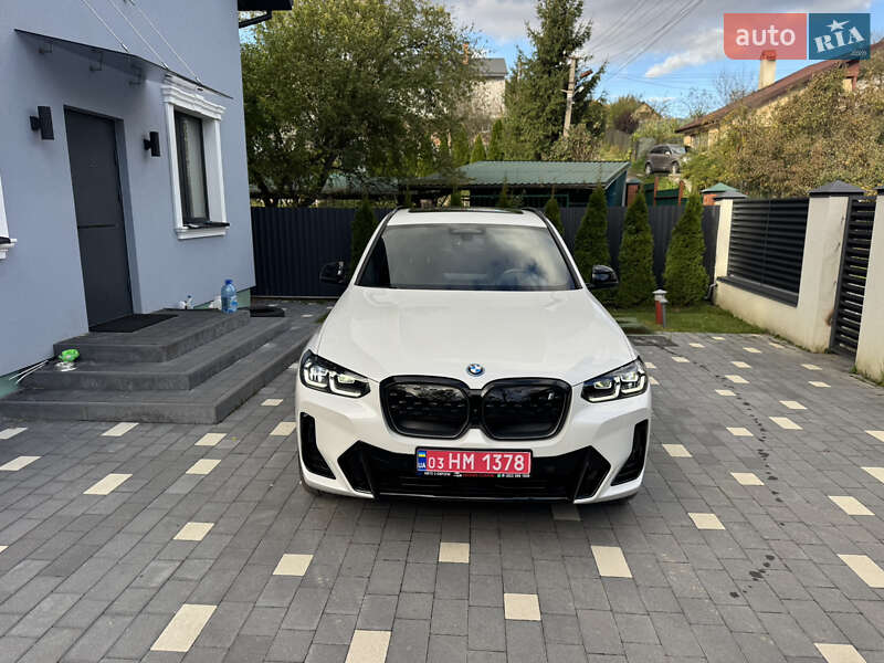 Внедорожник / Кроссовер BMW iX3 2023 в 