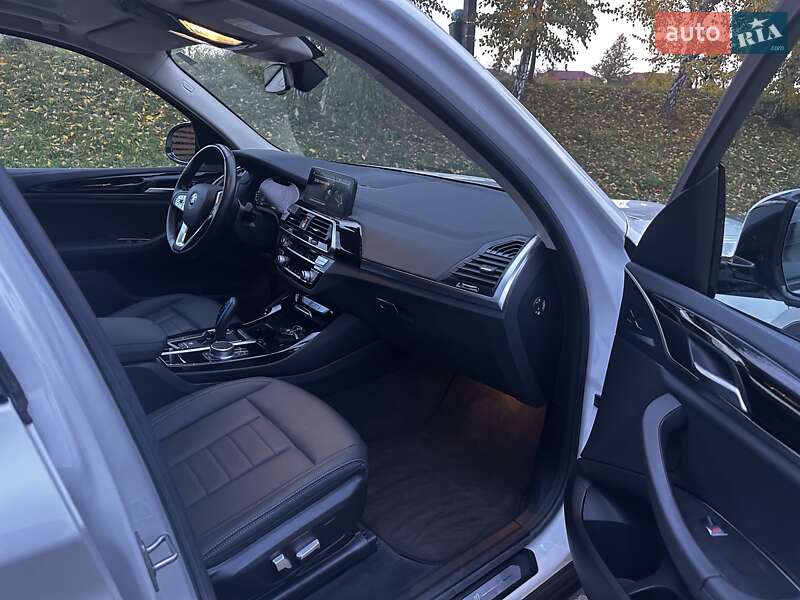 Внедорожник / Кроссовер BMW iX3 2021 в Мукачево