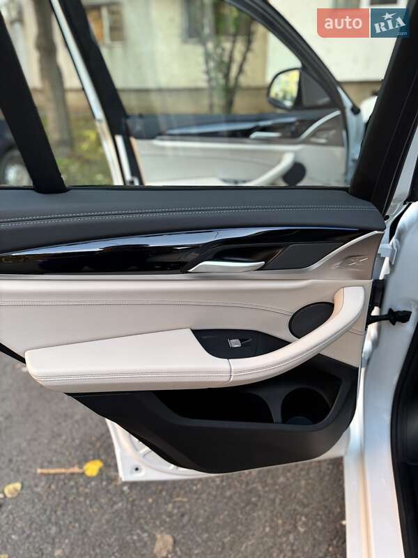 Позашляховик / Кросовер BMW iX3 2024 в Одесі