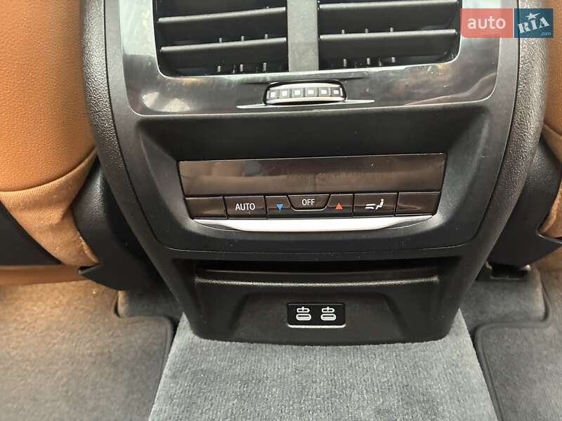 Внедорожник / Кроссовер BMW iX3 2021 в Киеве