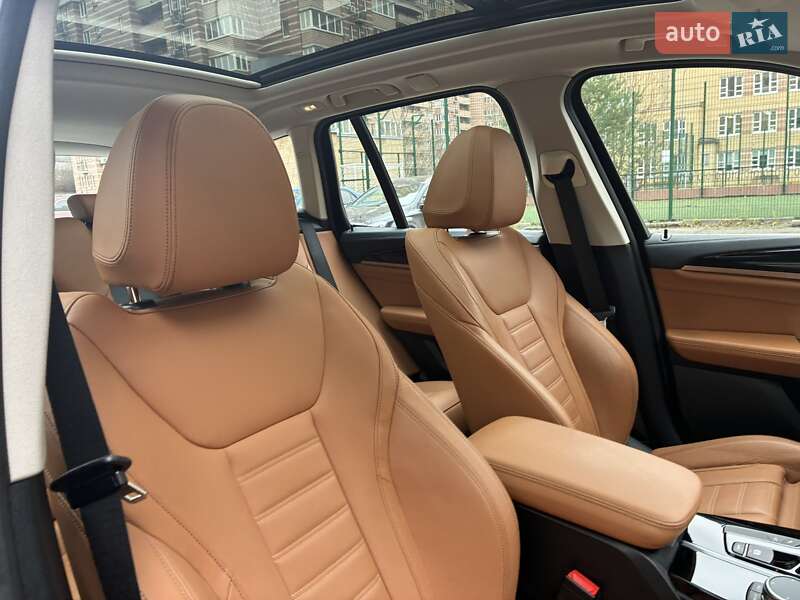 Внедорожник / Кроссовер BMW iX3 2021 в Киеве