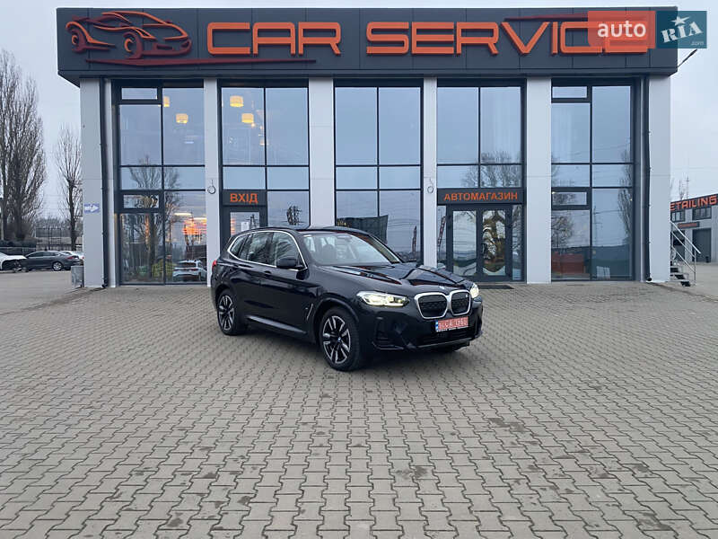 BMW iX3 2023