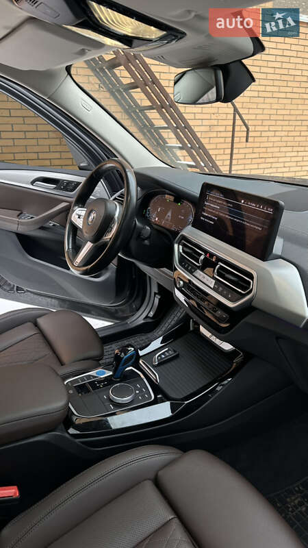 Внедорожник / Кроссовер BMW iX3 2022 в Киеве