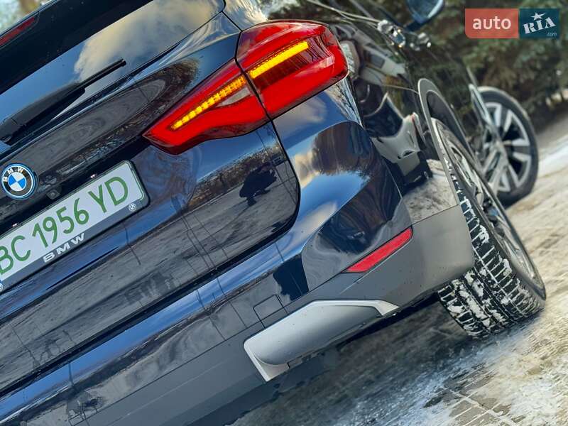 Внедорожник / Кроссовер BMW iX3 2021 в Дрогобыче