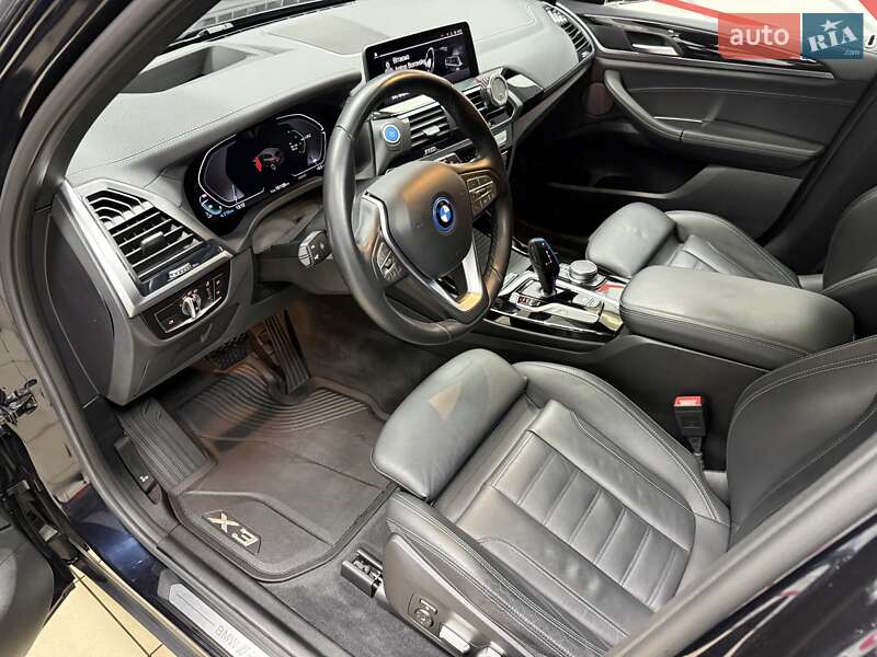 Внедорожник / Кроссовер BMW iX3 2021 в Харькове