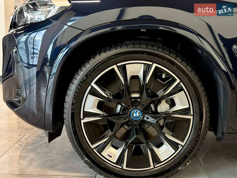 Внедорожник / Кроссовер BMW iX3 2021 в Львове