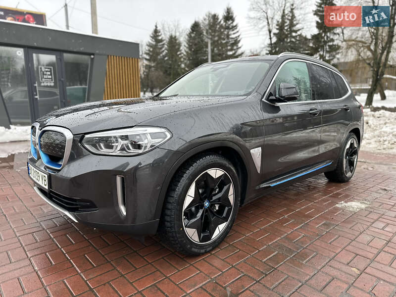 BMW iX3 2021