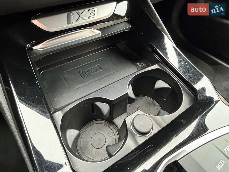 Внедорожник / Кроссовер BMW iX3 2024 в Львове