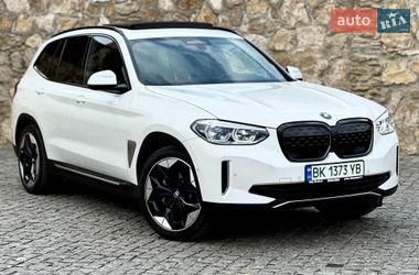 Внедорожник / Кроссовер BMW iX3 2021 в Ровно