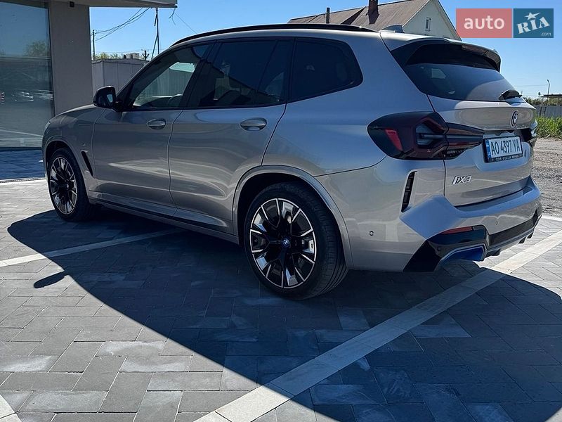 Внедорожник / Кроссовер BMW iX3 2023 в Ужгороде