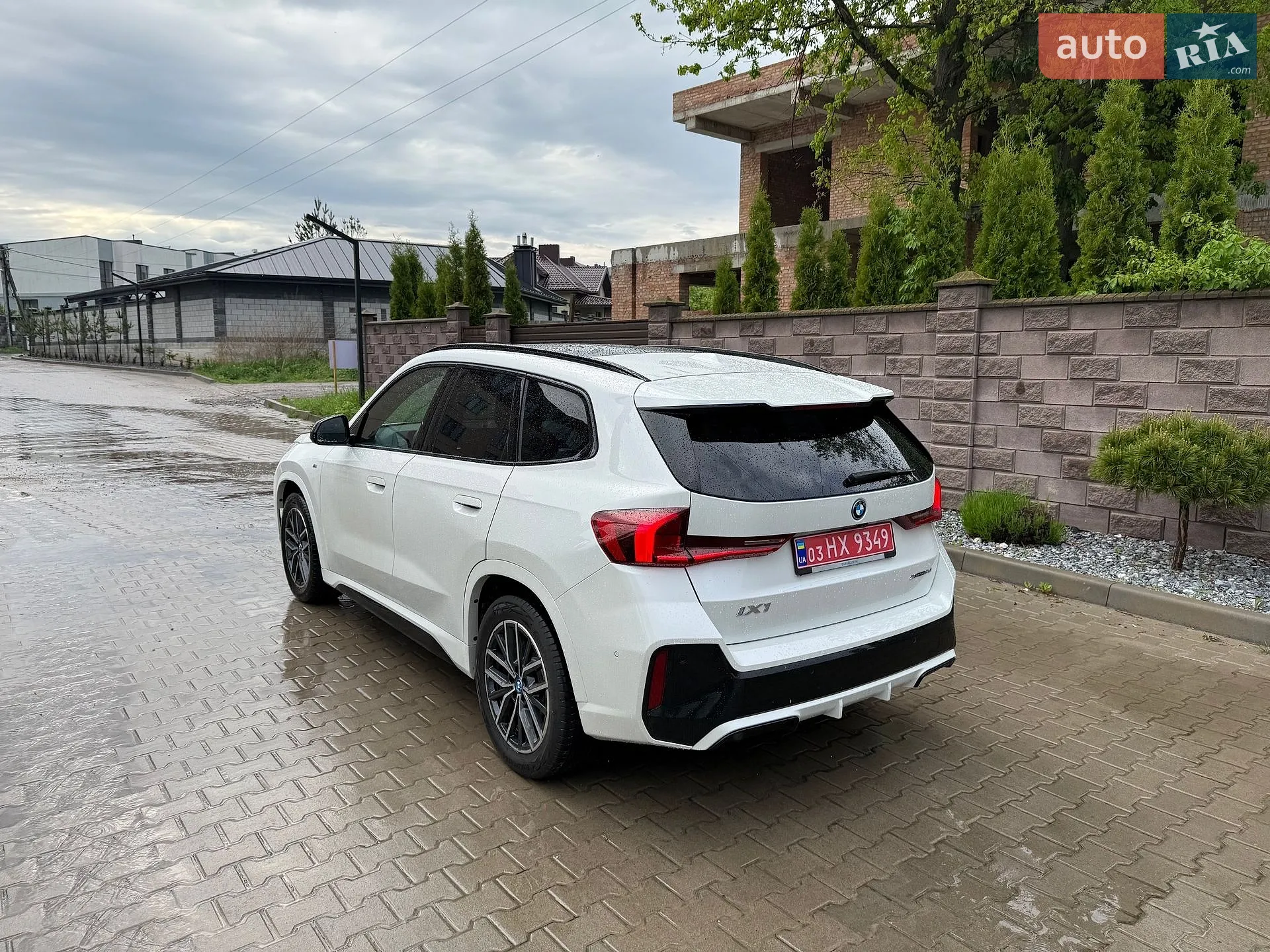 2023 BMW iX1 - мініатюра 9