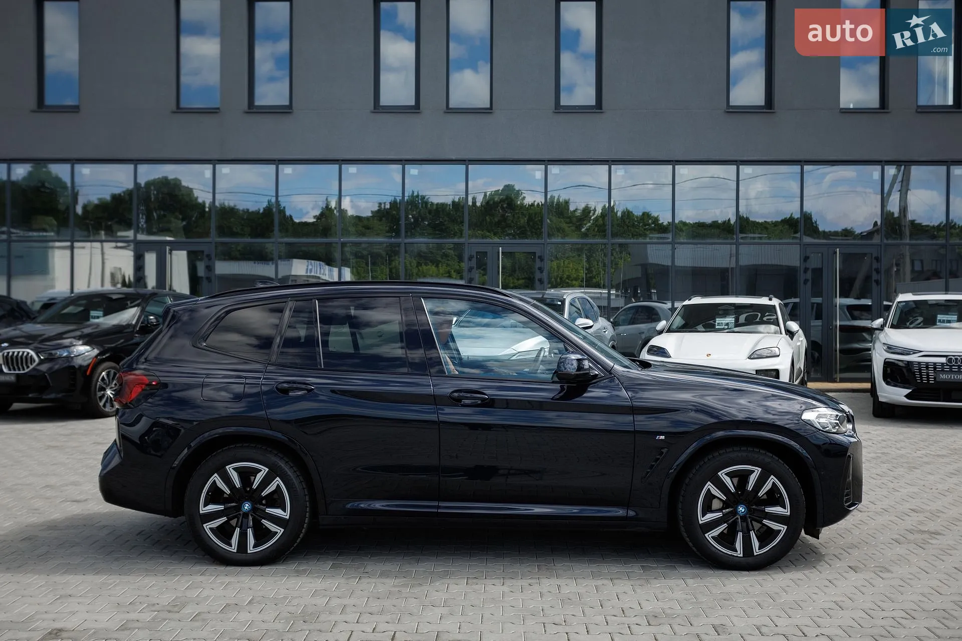 2022 BMW iX3 - мініатюра 2