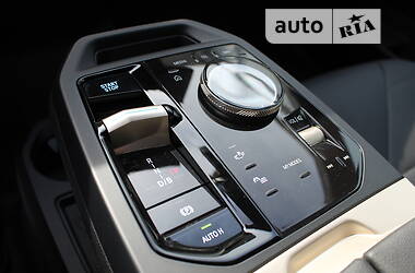Внедорожник / Кроссовер BMW iX 2021 в 