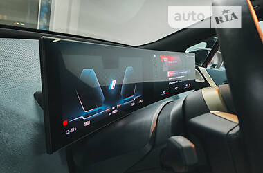 Позашляховик / Кросовер BMW iX 2022 в 