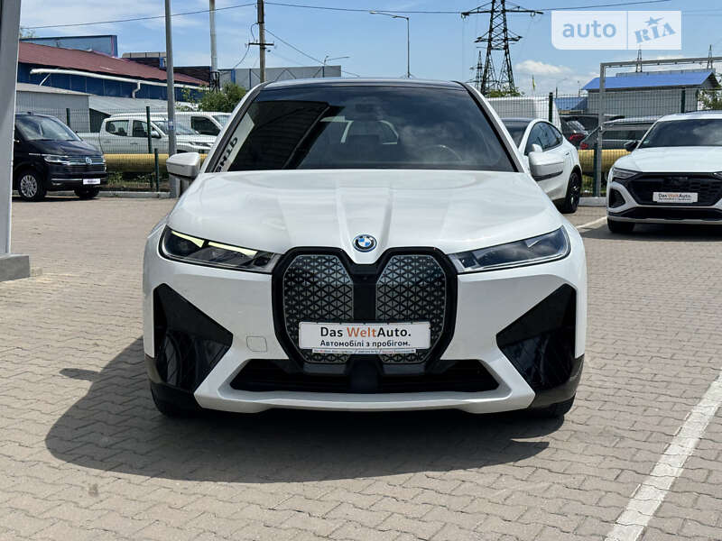 Позашляховик / Кросовер BMW iX 2021 в Чернівцях