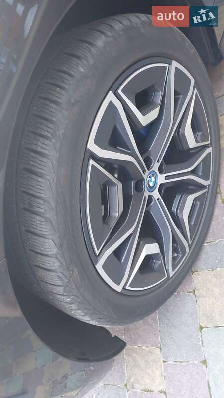 Внедорожник / Кроссовер BMW iX 2022 в Ивано-Франковске