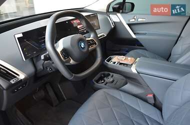 Позашляховик / Кросовер BMW iX 2023 в 