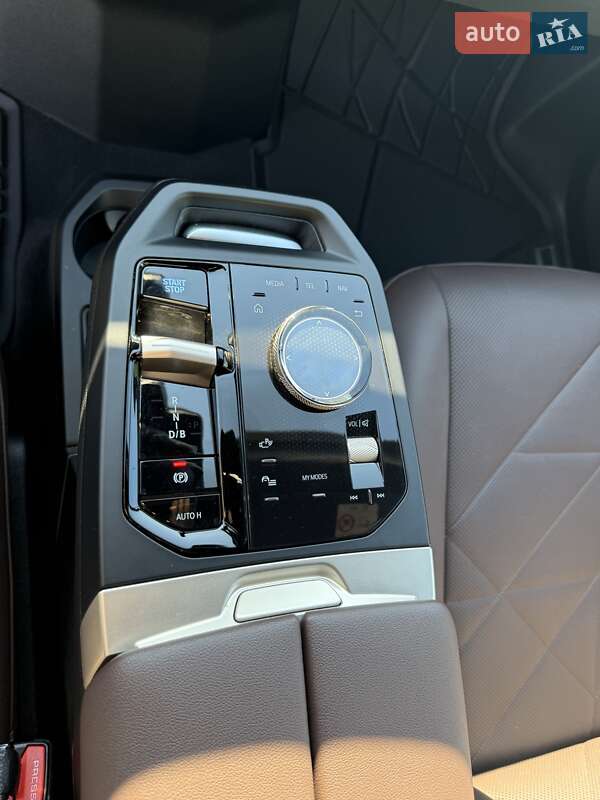 Внедорожник / Кроссовер BMW iX 2022 в Хусте