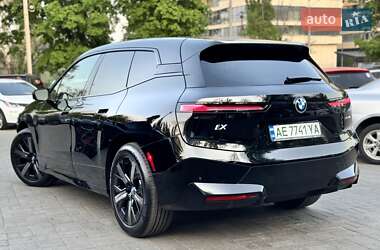 Позашляховик / Кросовер BMW iX 2024 в 