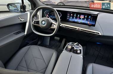 Позашляховик / Кросовер BMW iX 2024 в 