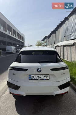 Позашляховик / Кросовер BMW iX 2022 в 
