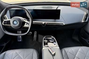 Позашляховик / Кросовер BMW iX 2022 в 
