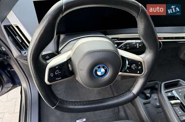 Позашляховик / Кросовер BMW iX 2022 в 