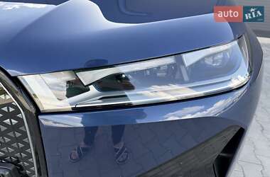 Позашляховик / Кросовер BMW iX 2022 в 