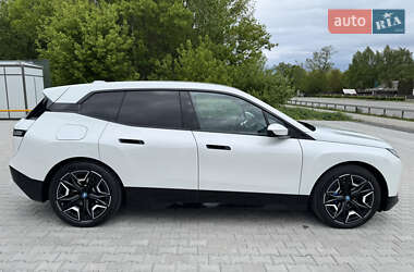 Позашляховик / Кросовер BMW iX 2022 в 