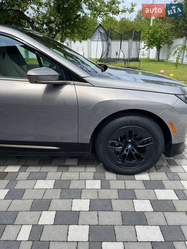 Внедорожник / Кроссовер BMW iX 2023 в Ивано-Франковске